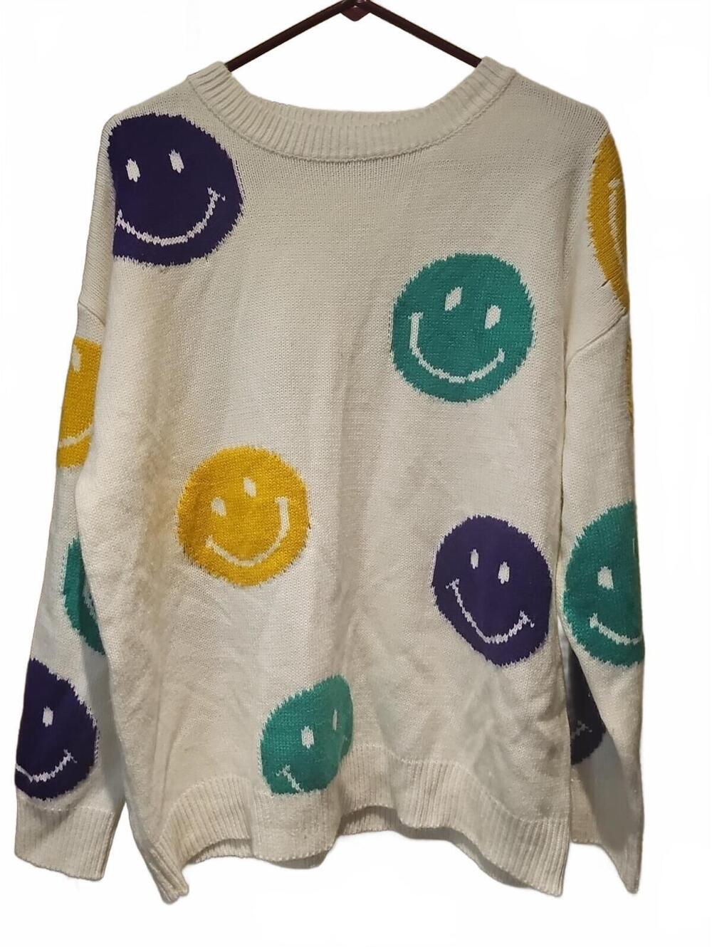 Vine & Love Women's Smiley Face Sweater Size M